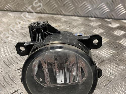 Used Right front fog light Right front fog light PEUGEOT 3008 II SUV (MC_, MR_, MJ_, M4_) 1.2 THP/ PureTech 130 (MRHNSM, MRHNSU, MRHNSJ, MRHNYW,... (131 hp) 36048382 36048382