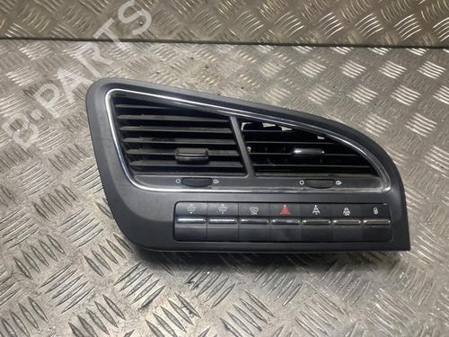 Rejilla aireadora PEUGEOT 5008 (0U_, 0E_) 2.0 HDi 150 / BlueHDi 150 (150 hp) 32784828