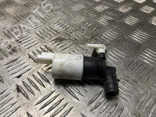 Used Washer pump RENAULT CLIO II (BB_, CB_) 1.2 16V (BB05, BB0W, BB11, BB27, BB2T, BB2U, BB2V, CB05,... (75 hp) 32322942
