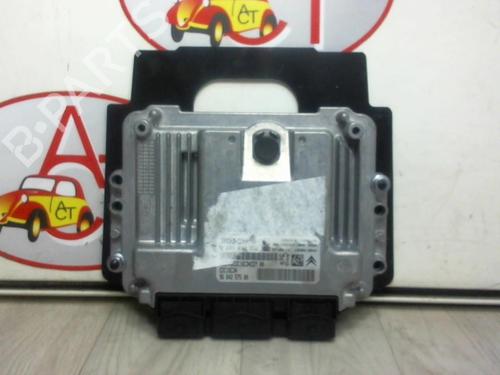 Used Engine control unit (ECU) PEUGEOT 308 I (4A_, 4C_) 1.6 HDi (109 hp) 30672912