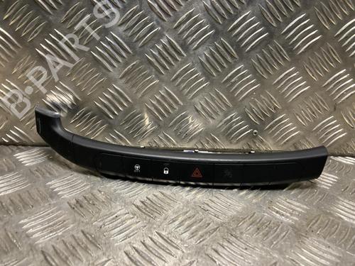 Used Warning switch FIAT TIPO Saloon (356_, 357_) 1.4 (356SXA1B) (95 hp) 32010553