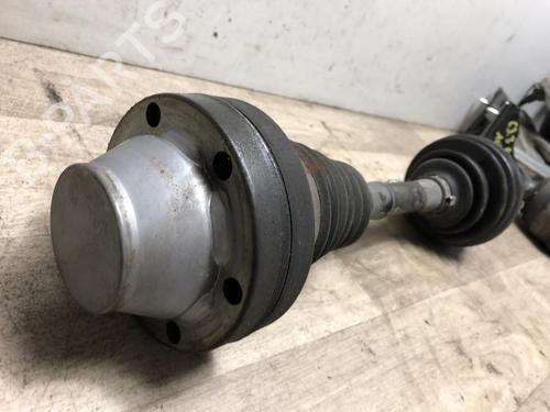 Left front driveshaft VW TOUAREG (7LA, 7L6, 7L7) 3.0 V6 TDI | BP31195656M38