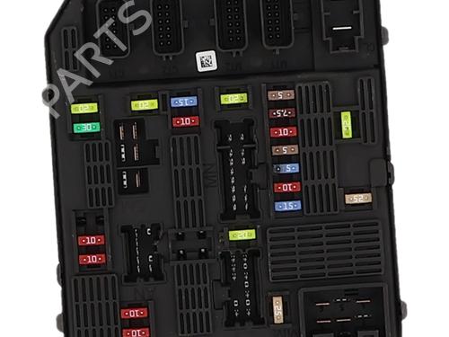 Used Fuse box Fuse box 37080668 37080668