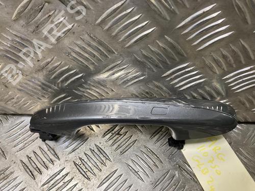 venstre-bagtil-udvendigt-handtag-mercedes-benz-glb-x247-2019-33217520 main image