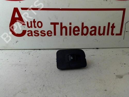 Used Right front window switch PEUGEOT BIPPER Tepee 1.3 HDi 75 (75 hp) 31195373