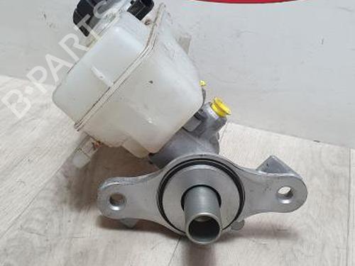 Used Brake master cylinder DACIA SANDERO II TCe 90 (B8M1, B8MA, B8AC) (90 hp) 13277163