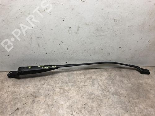 Used Front windshield wiper arm FIAT 500 (312_) 1.2 LPG (312AXA1A) (69 hp) 23036177