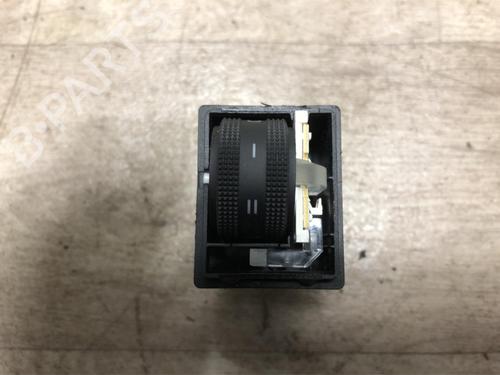 Used Switch AUDI A4 B8 (8K2) 2.0 TDI (136 hp) 23873404