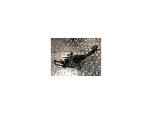 Pédale d'embrayage TOYOTA YARIS (_P9_) 1.4 D-4D (NLP90_, NLP90R) (90 hp) 23036861