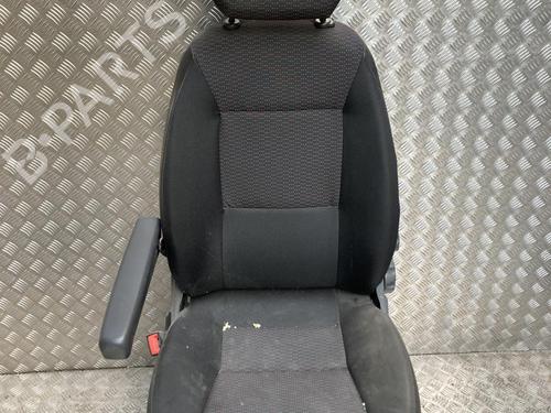 Used Left front seat Left front seat PEUGEOT BOXER Van 2.2 BlueHDi 140 (140 hp) 35978098 35978098