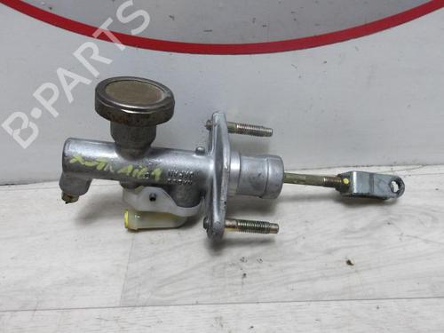 Used Clutch slave cylinder NISSAN X-TRAIL I (T30) 2.2 Di 4x4 (114 hp) 13133421
