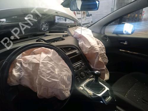 Steering column stalk PEUGEOT 5008 (0U_, 0E_) 1.6 BlueHDi 120 | BP31199230I23