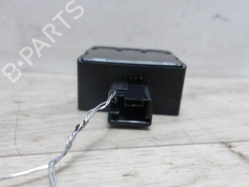 switch-peugeot-2008-i-cu_-12-puretech-82-2013-12973904 main image