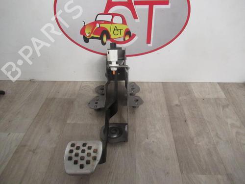 Used Break pedal Break pedal RENAULT MEGANE III Coupe (DZ0/1_) 1.5 dCi (DZ09, DZ0D, DZ1F, DZ1G, DZ14, DZ29) (110 hp) 12966800 12966800