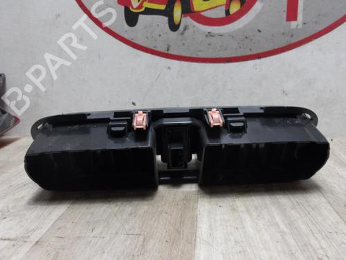 Used Warning switch OPEL AGILA B (H08) 1.0 (F68) (68 hp) 13228931