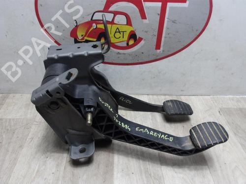 Used Pedal DACIA DUSTER (HS_) 1.5 dCi 4x4 (HSMC, HSMD) (110 hp) 13261715
