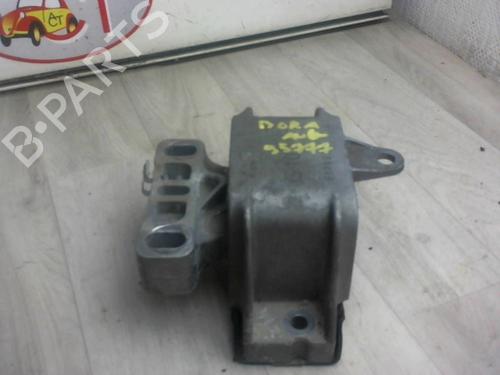 Used Engine mount VW BORA I (1J2) 1.6 (101 hp) 29401647