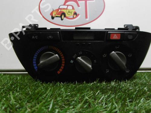 Used Climate control TOYOTA RAV 4 II (_A2_) 2.0 D 4WD (CLA20_, CLA21_, CLA20R, CLA21R) (116 hp) 13277765
