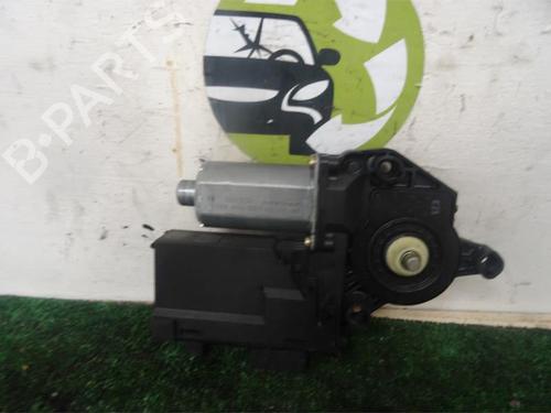 Rudehejsemotor forskærm højre PEUGEOT 307 (3A/C) 2.0 HDi 90 (90 hp) 13223065