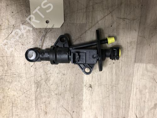 Used Clutch slave cylinder VW GOLF VII (5G1, BQ1, BE1, BE2) 2.0 GTD (184 hp) 23036391