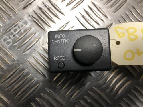 Switch VOLVO V40 Estate (645) 1.8 | BP23068983I30