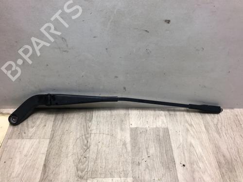 Used Front windshield wiper arm MERCEDES-BENZ A-CLASS (W169) A 180 CDI (169.007, 169.307) (109 hp) 20613595