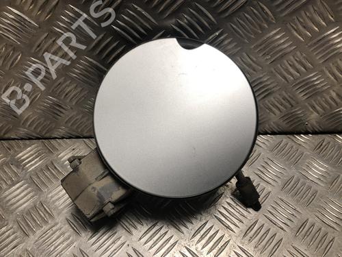 fuel-flap-renault-clio-iv-bh_-2012-2013-2014-2015-2016-2017-2018-2019-2020-2021-33976539 main image