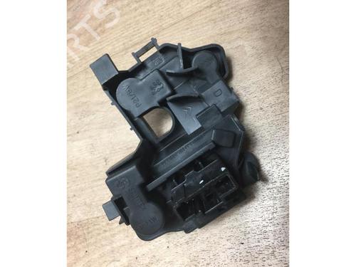Lampa oświetlenia tablicy rejestracyjnej PEUGEOT 206 Hatchback (2A/C) 1.4 i | BP13291350I40 