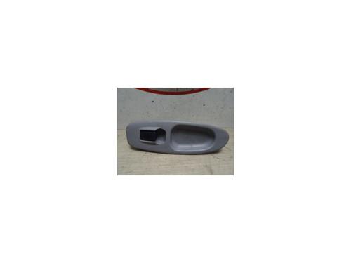 Used Right front window switch NISSAN ALMERA TINO (V10) 2.2 dCi (112 hp) 13225519