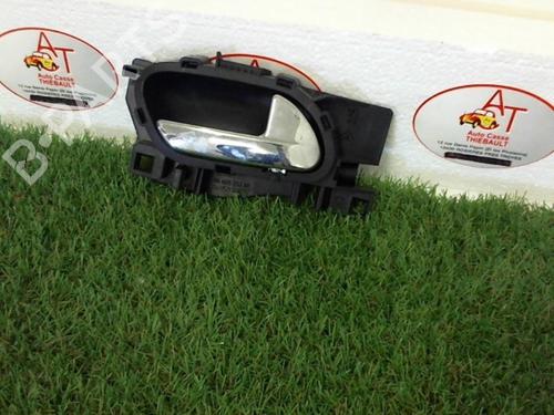 Used Front right interior door handle PEUGEOT 407 (6D_) 2.0 HDi 135 (6DRHRH, 6DRHRE, 6DRHRG, 6DRHRJ) (136 hp) 13225919