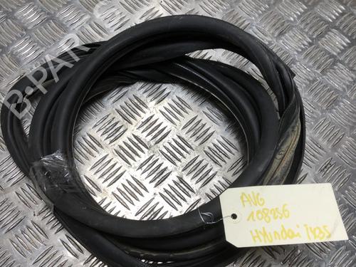 Portierrubbers HYUNDAI ix35 (LM, EL, ELH) 1.7 CRDi (116 hp) 31196964