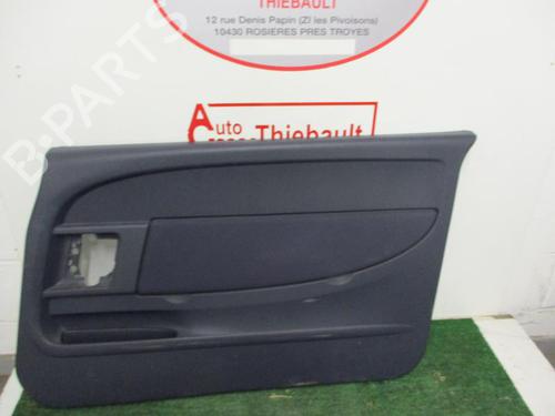 Forreste højre beklædning PEUGEOT 1007 (KM_) 1.4 HDi (68 hp) 30781377