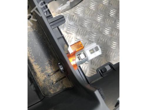 Middle console AUDI A1 (8X1, 8XK) 1.6 TDI | BP27541724I22 