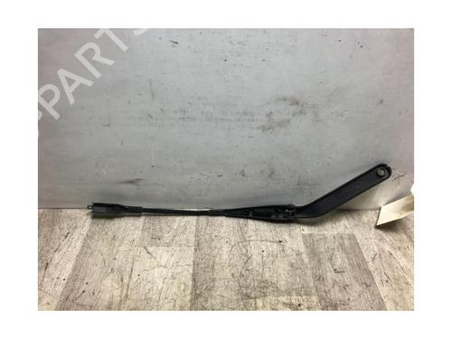 Front windshield wiper arm BMW 1 (E87) 118 d | BP20622944C143