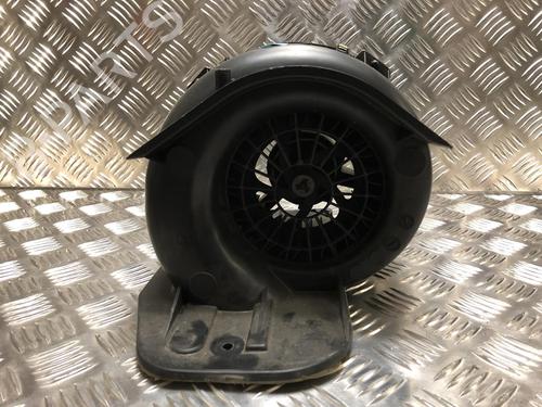 Used Heater blower motor RENAULT CLIO I (B/C57_, 5/357_) 1.2 (5/357Y, 5/357K) (58 hp) 21386132