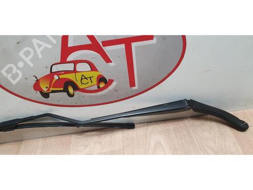 Used Front windshield wiper arm RENAULT CAPTUR I (J5_, H5_) 0.9 TCe 90 (90 hp) 20615510