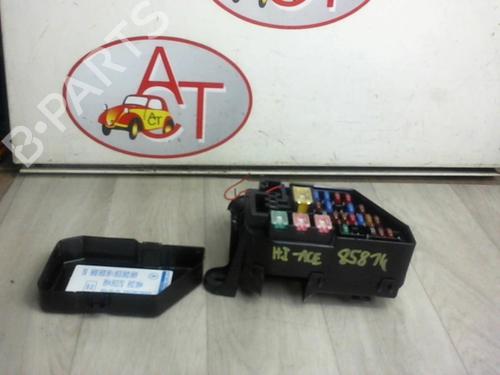 Used Fuse box TOYOTA HIACE IV Bus (__H1_, __H2_) 2.5 D-4D (KLH12, KLH22) (117 hp) 23127988