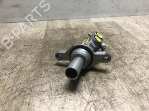 Brake master cylinder RENAULT CLIO V (B7_) 1.3 TCe 130 (B7MF) | BP20633681M77 