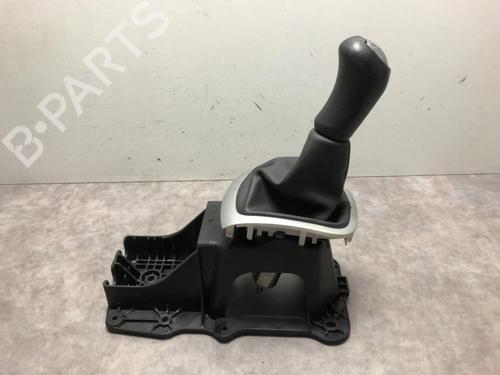 Used Gear lever RENAULT MEGANE III Grandtour (KZ0/1) 1.5 dCi (KZ0C, KZ1A) (90 hp) 20616794