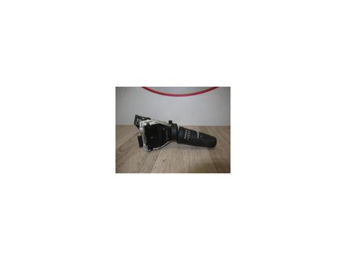 Used Switch TOYOTA YARIS (_P13_) 1.5 Hybrid (NHP130_, NHP130) (101 hp) 13287622