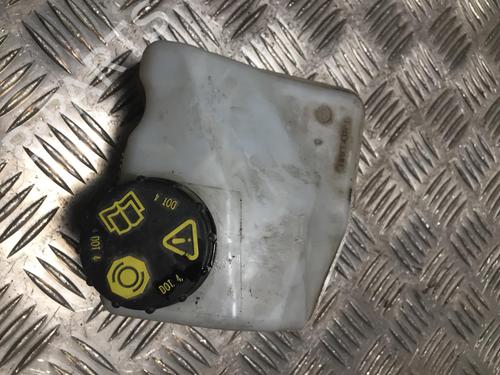 Used Brake fluid reservoir VOLVO XC90 II (256) D5 AWD (224 hp) 31202679