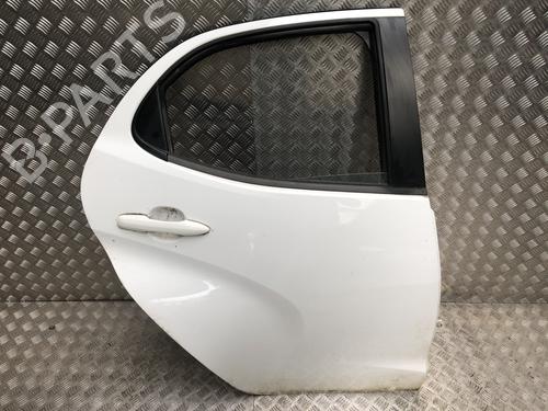 Used Right rear door Right rear door TOYOTA YARIS (_P21_, _PA1_, _PH1_) 1.5 Hybrid (MXPH11) (92 hp) 34520124 34520124