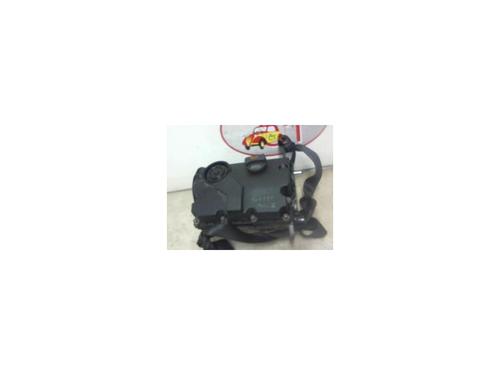 Used Cylinder head VW POLO (9N_, 9A_) 1.4 TDI (70 hp) 23128012