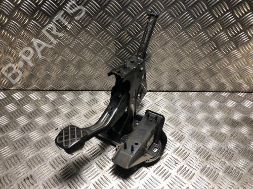 Pedale freno Pedale freno VW GOLF IV (1J1) 1.4 16V (75 hp) 34415799 34415799