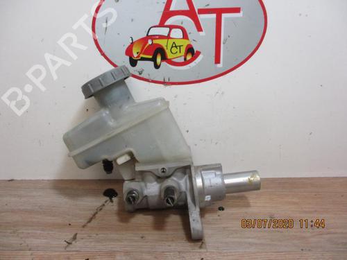 Used Brake master cylinder SUZUKI GRAND VITARA II (JT, TE, TD) 1.9 DDiS All-wheel Drive (JT419, TD44, JB419WD, JB419XD,... (129 hp) 22250054