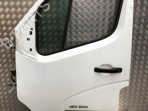 Used Left front door Left front door RENAULT MASTER III Van (FV) 2.3 dCi 100 FWD (FV0A, FV0B, FV0G, FV0K, FV0H) (101 hp) 33304067 33304067