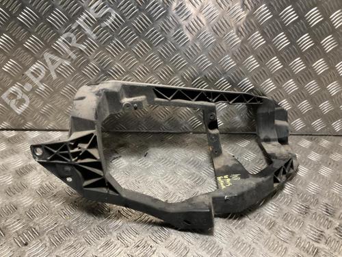 Used Right headlight support Right headlight support SMART FORFOUR (454) 1.5 CDI (454.000) (68 hp) 40610066 40610066