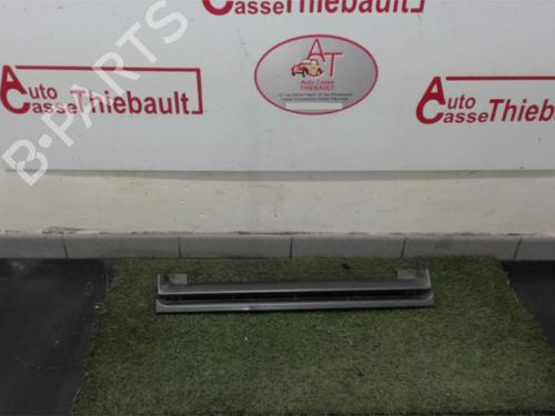 Used Grille RENAULT 21 (B48_) 2.1 D (B48V/B48O) (72 hp) 13282282