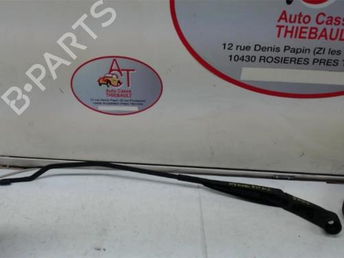 Used Front windshield wiper arm HYUNDAI i20 I (PB, PBT) 1.2 (78 hp) 13131293