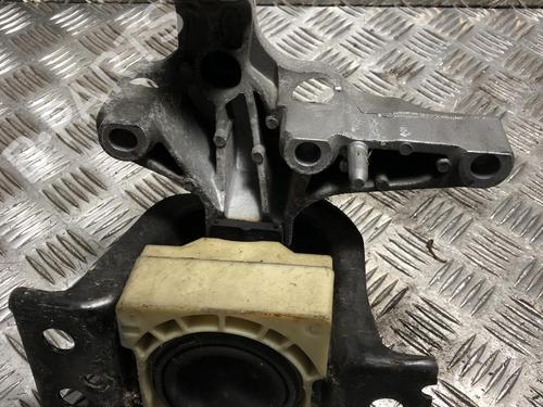Engine mount DACIA DUSTER (HS_) 1.5 dCi | BP31203322M89